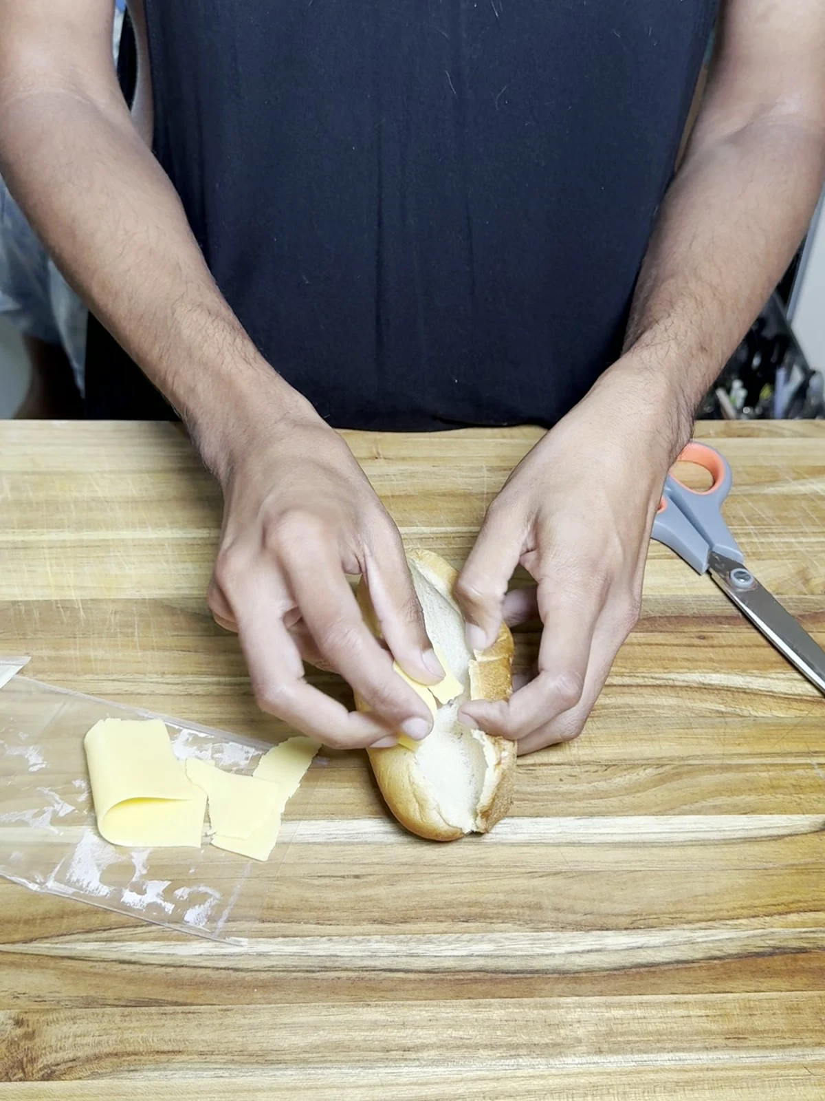 Step photo: line bun with cheese