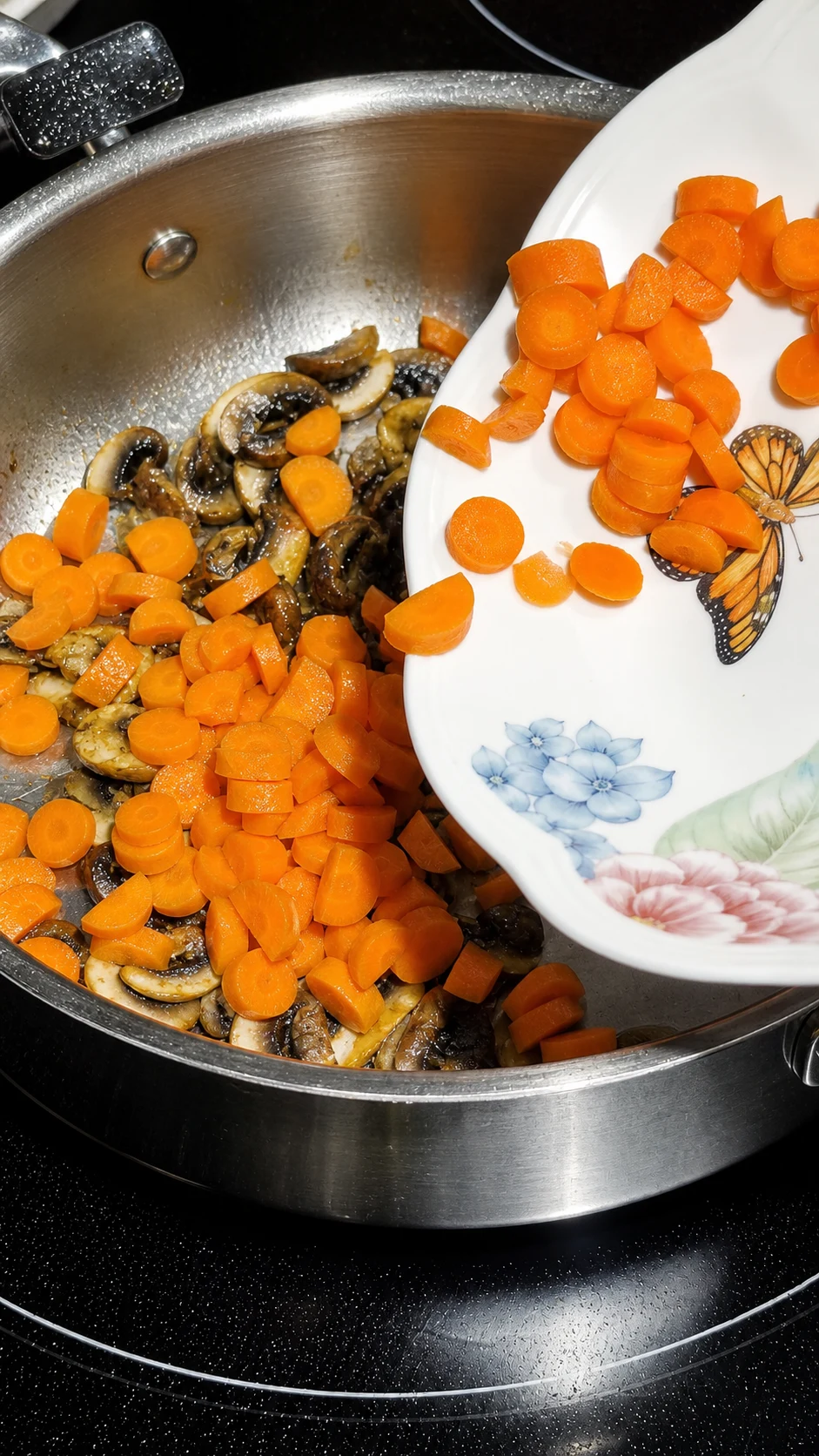 Step photo: carrots polished