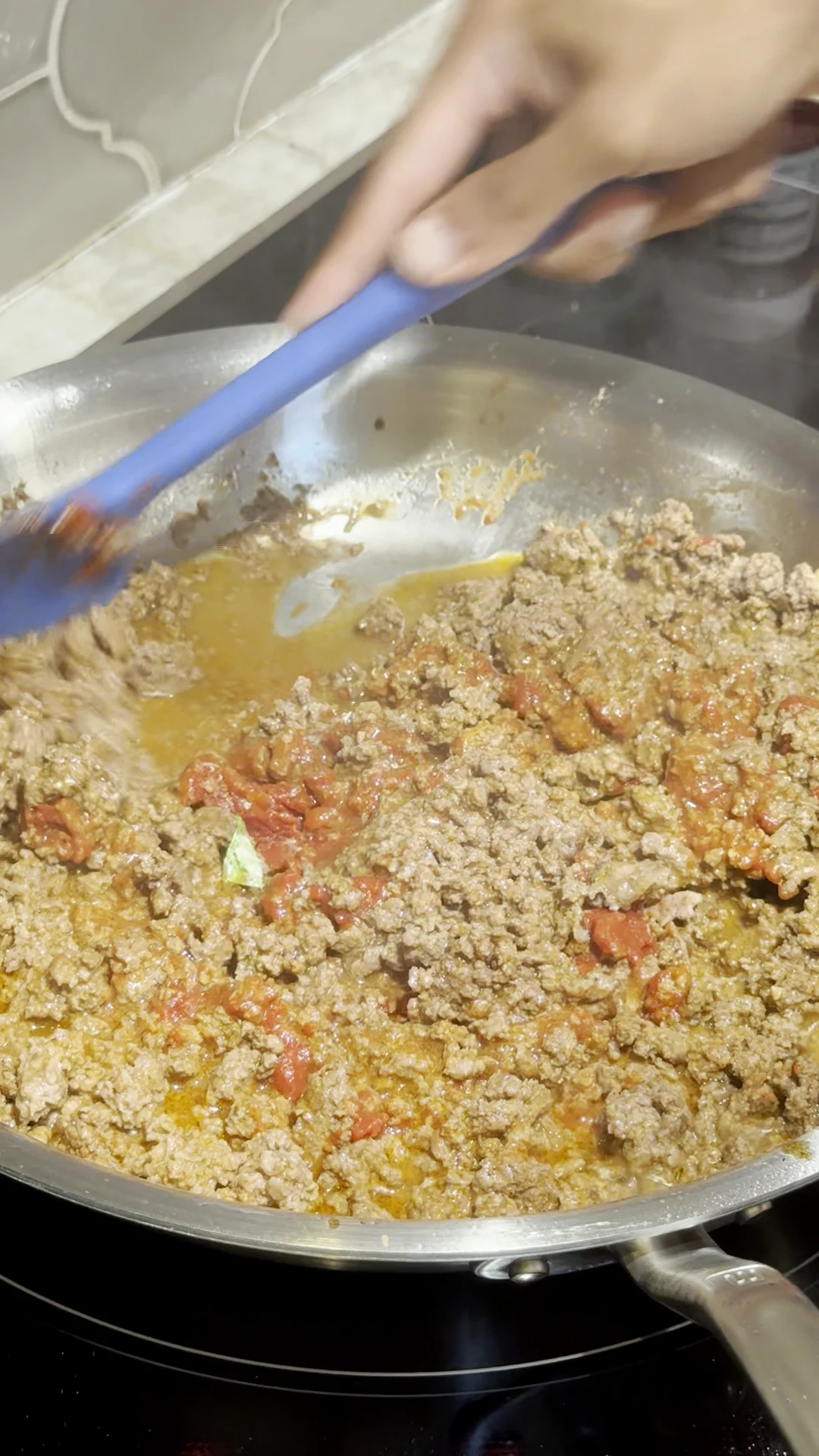 Step photo: reduce chili