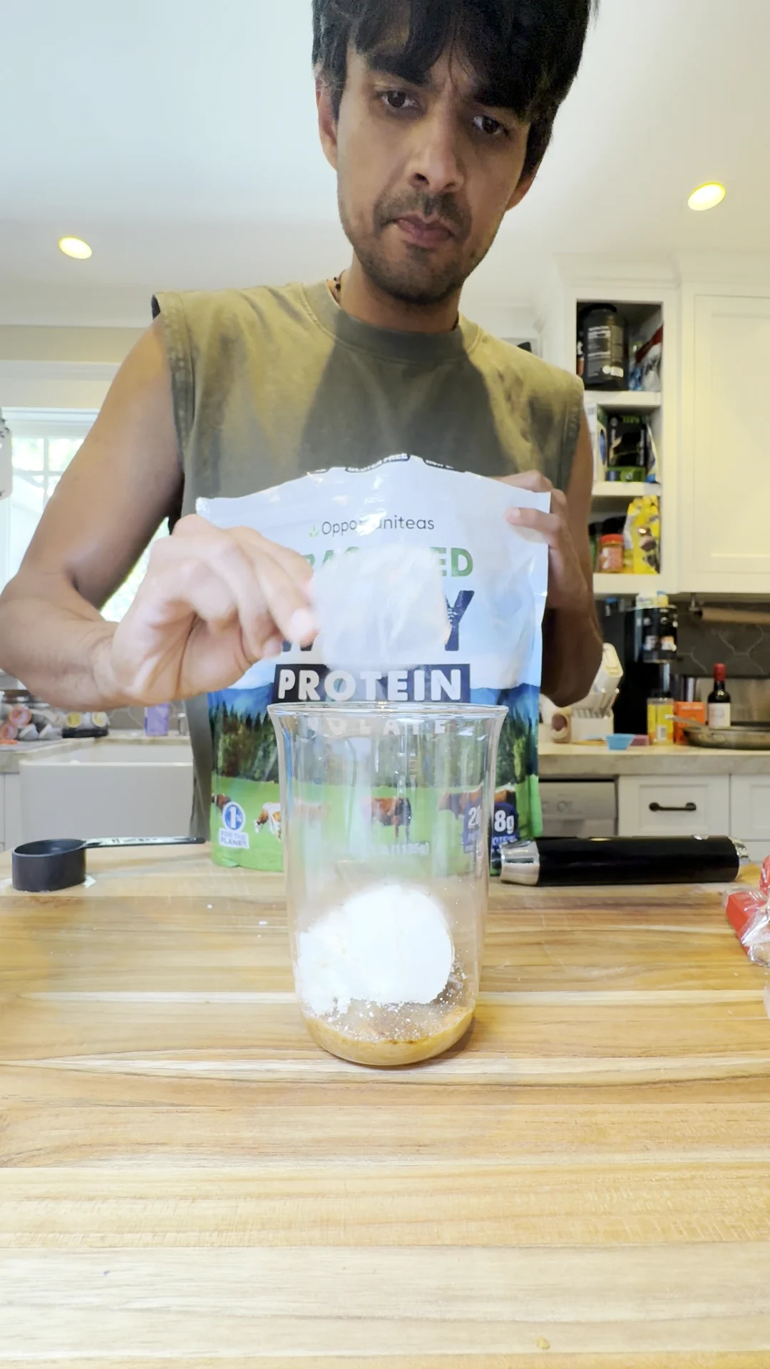 Step photo: add whey