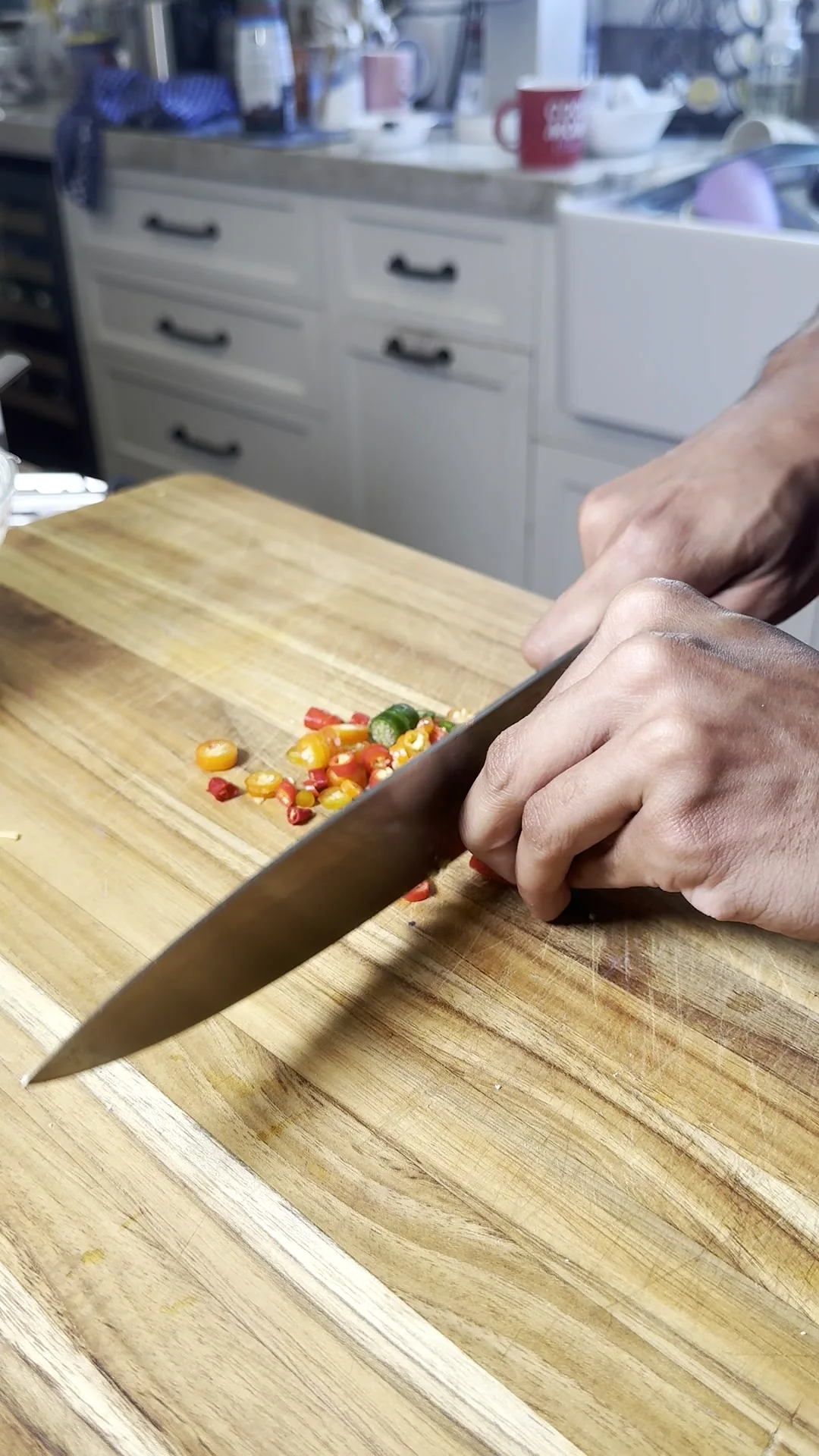 Step photo: chop chilies