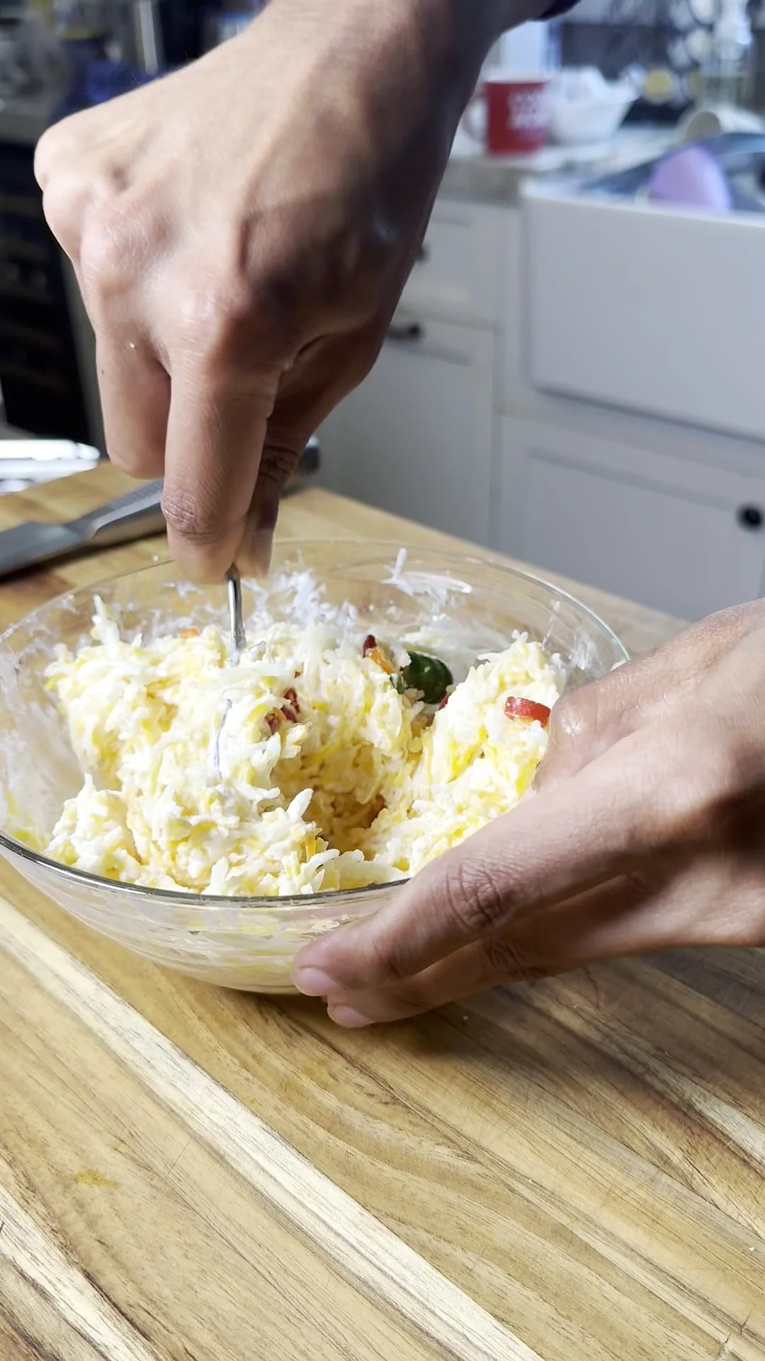Step photo: add chilies to filling
