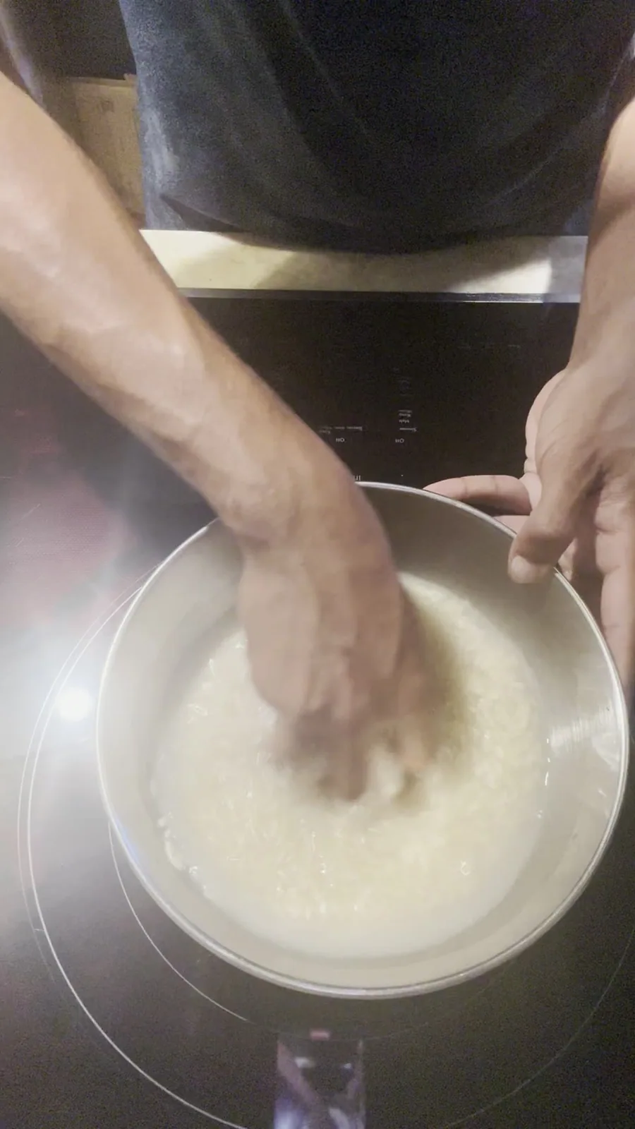 Step photo: rinse rice