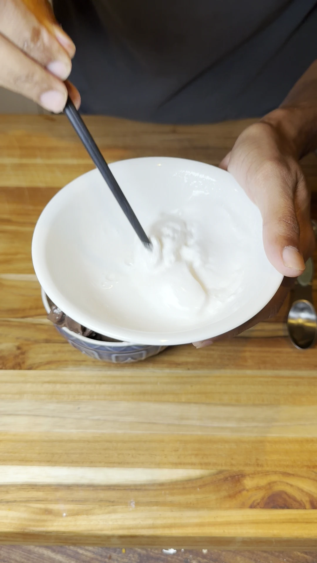 Step photo: stir marshmallow filling