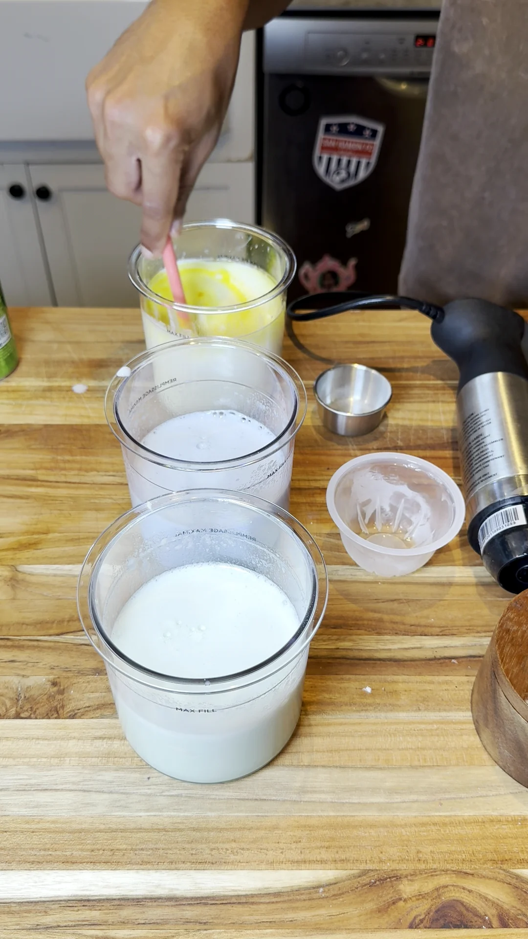 Step photo: blend pineapple base